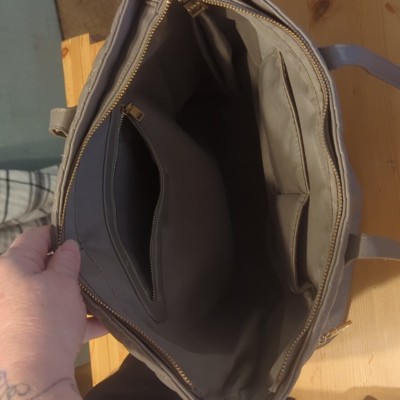 BCBG Paris tote bag - Picture 10 of 10